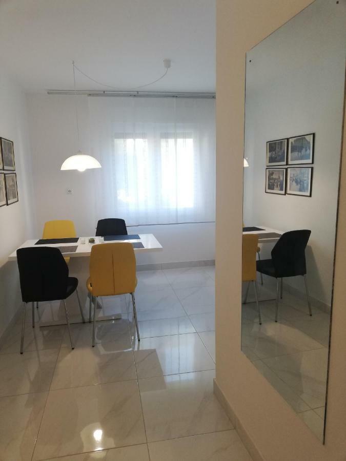 New Renovated Apartment 15 Min From Beach On Foot Pula Luaran gambar