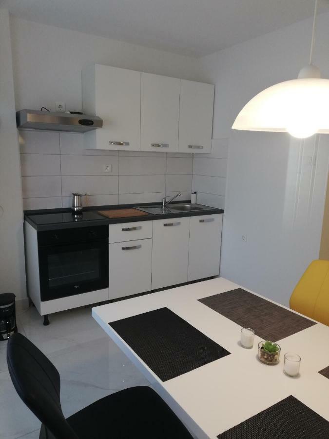 New Renovated Apartment 15 Min From Beach On Foot Pula Luaran gambar
